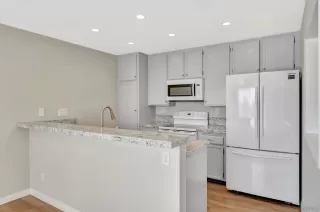 Photo #6: 2600126 Listing 