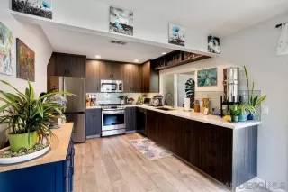 Photo #4: 260012605 Listing