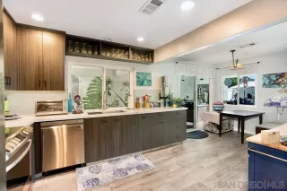 Photo #5: 260012605 Listing