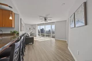 Photo #3: 260012616 Listing