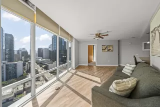 Photo #4: 260012616 Listing