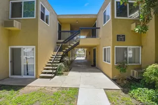 Photo #2: 260012638 Listing