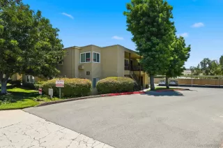 Photo #4: 260012638 Listing