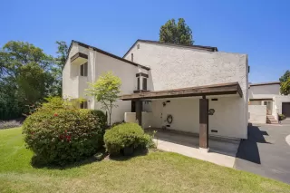 Photo #4: 260012651 Listing