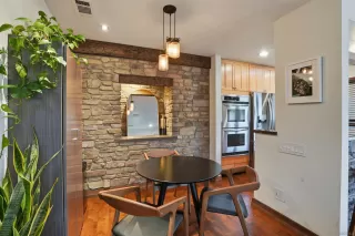 Photo #4: 260012664 Listing