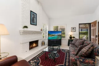 Photo #3: 260012673 Listing