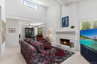 Photo #4: 260012673 Listing