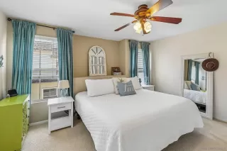 Photo #3: 260012683 Listing
