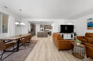 Photo #5: 260012706 Listing