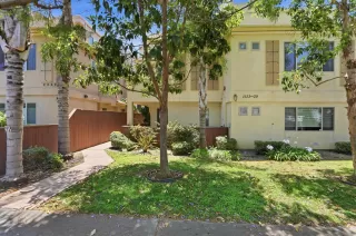 Photo #1: 260012711 Listing