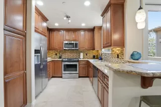 Photo #4: 260012711 Listing