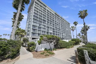 Photo #2: 260012718 Listing