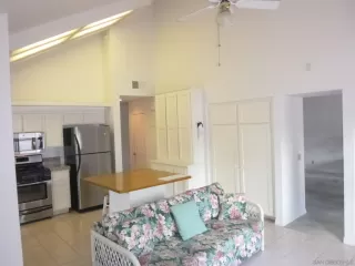 Photo #3: 260012719 Listing