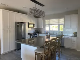 Photo #2: 260012742 Listing 