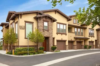 Photo #1: 260012778 Listing