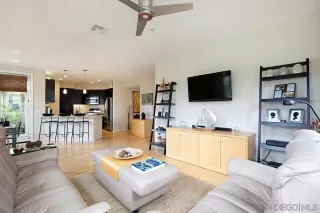 Photo #4: 260012778 Listing