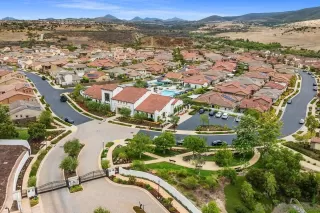 Photo #1: 260012780 Listing