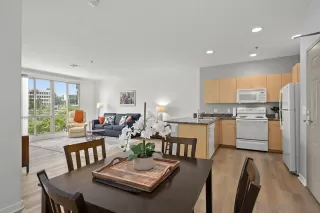 Photo #6: 260012795 Listing