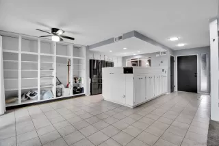 Photo #4: 260012803 Listing