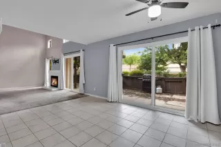 Photo #5: 260012803 Listing