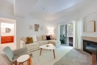 Photo #4: 260012816 Listing