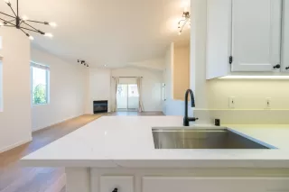 Photo #3: 260012821 Listing
