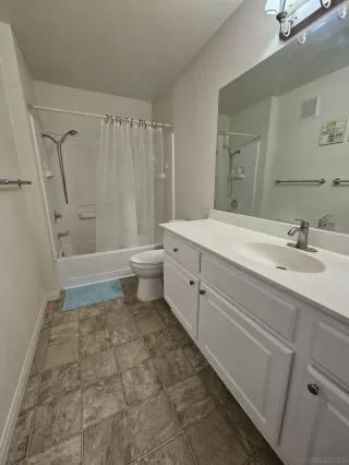 Photo #3: 260012855 Listing
