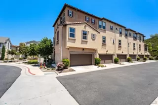 Photo #2: 260012866 Listing