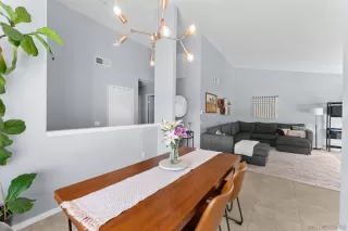 Photo #5: 260012867 Listing