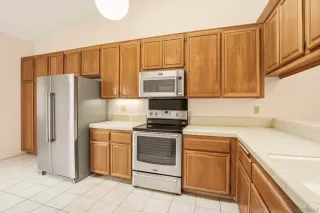 Photo #2: 260012877 Listing 
