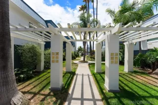 Photo #1: 260012882 Listing