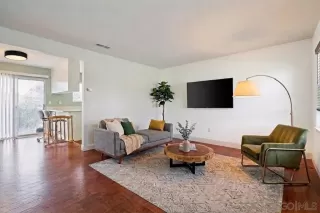 Photo #1: 260012897 Listing