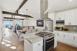 Photo #5: 260012904 Listing
