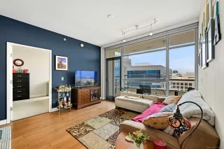 Photo #2: 260012905 Listing 
