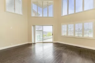 Photo #4: 260012929 Listing