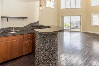 Photo #6: 260012929 Listing