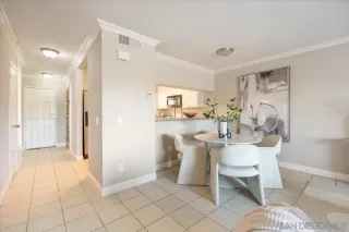 Photo #5: 260012944 Listing