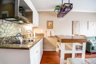 Photo #3: 260012945 Listing 