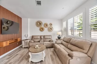 Photo #6: 260012970 Listing