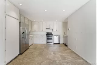 Photo #6: 260012974 Listing
