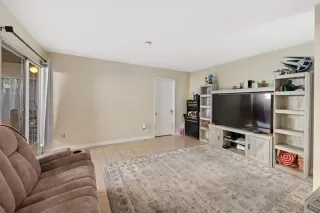 Photo #3: 260013035 Listing