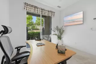Photo #4: 260013044 Listing