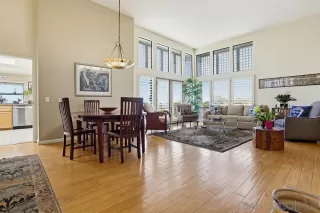 Photo #3: 260013045 Listing