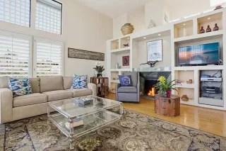 Photo #4: 260013045 Listing