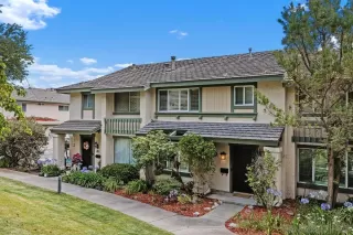 Photo #2: 260013141 Listing