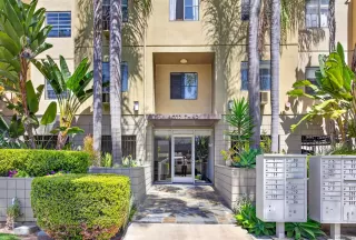 Photo #2: 260013159 Listing 