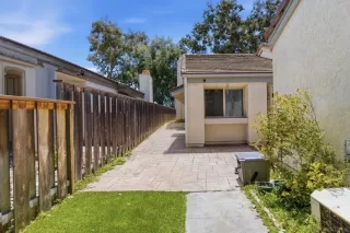 Photo #5: 260013162 Listing