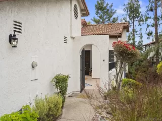 Photo #4: 260013170 Listing
