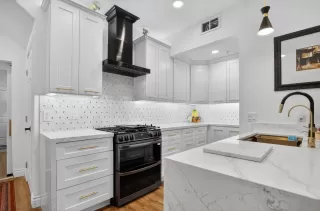 Photo #1: 260013180 Listing