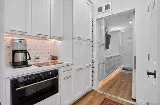 Photo #4: 260013180 Listing